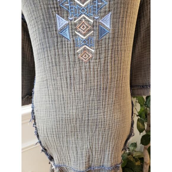 POL Mini Dress Women's Size Medium Gray Geo Print Gauze 3/4 Sleeve Round Neck - Picture 7 of 10